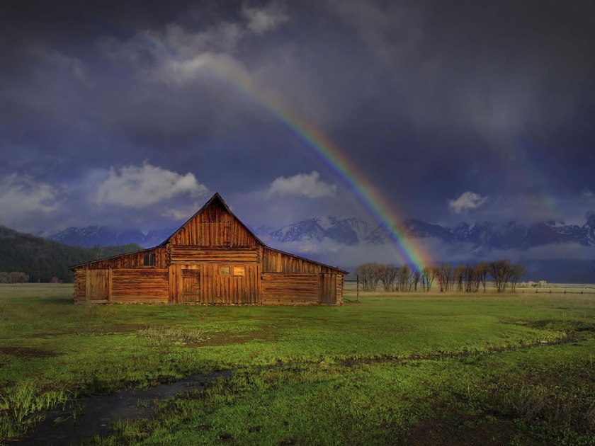 Rainbow-Forever-Moulton-Barn-at-Grand-Teton-National-Park-Wyoming